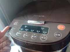 電飯煲怎么清洗？用神奇清潔海綿去除電飯煲污漬圖解